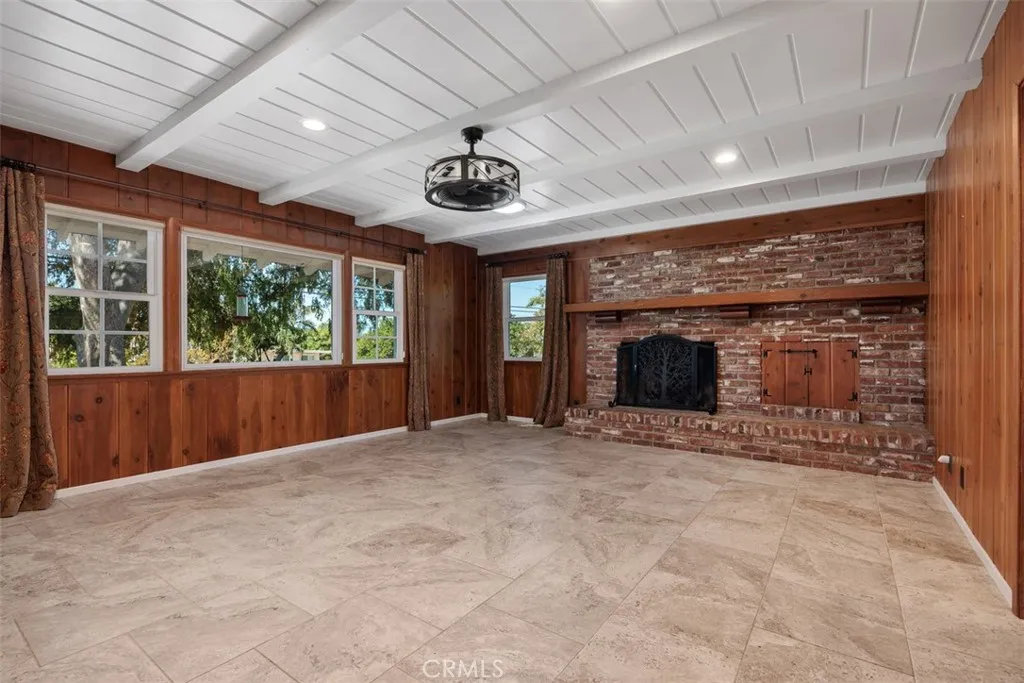 https://cdn.realtyfeed.com/cdn/127/307097720/c57100dfc8fd521462bca10e57854195.webp