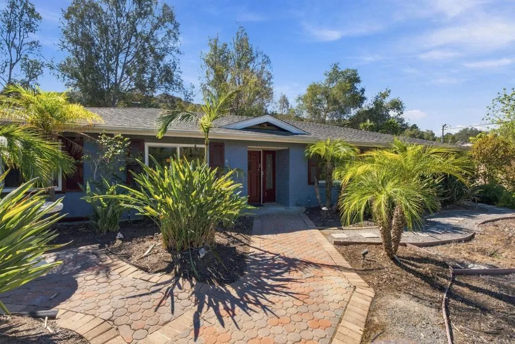 https://cdn.realtyfeed.com/cdn/127/307097827/0ce3fd15c5da8089a149a64191e617e4.webp
