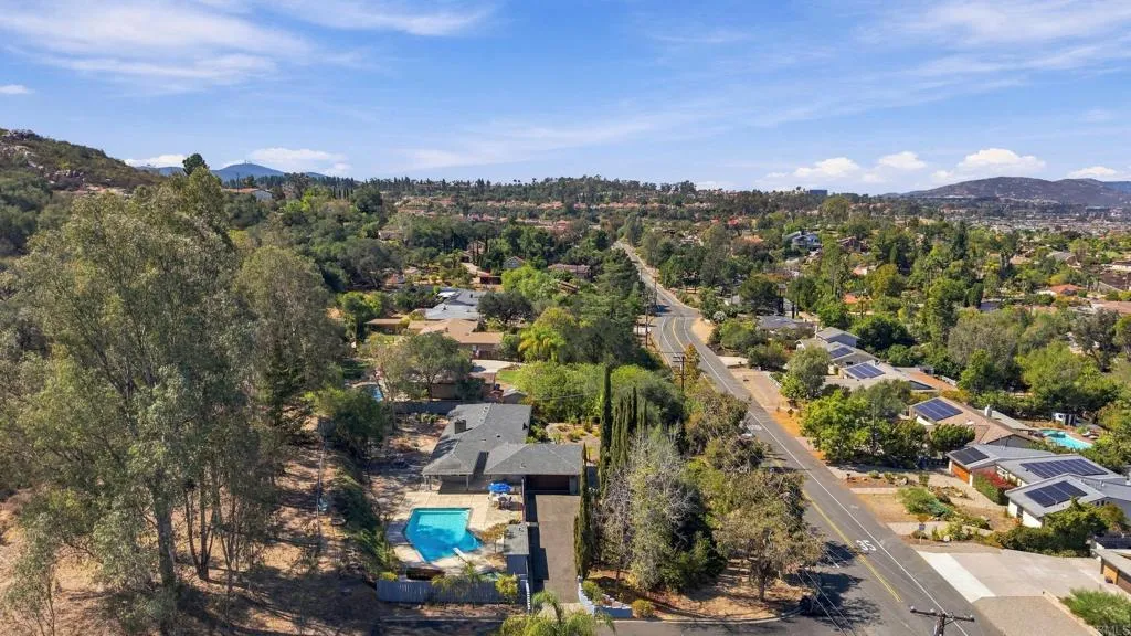 https://cdn.realtyfeed.com/cdn/127/307097827/1932266e66b683c0a95562bfd8b7ae42.webp