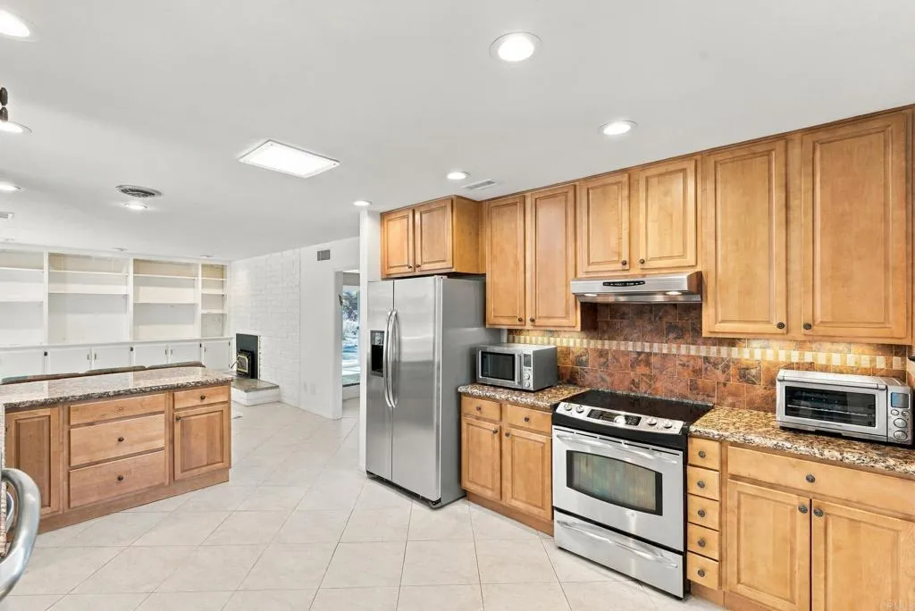 https://cdn.realtyfeed.com/cdn/127/307097827/2a1ccd009b4ca59ea4458339942e66a1.webp