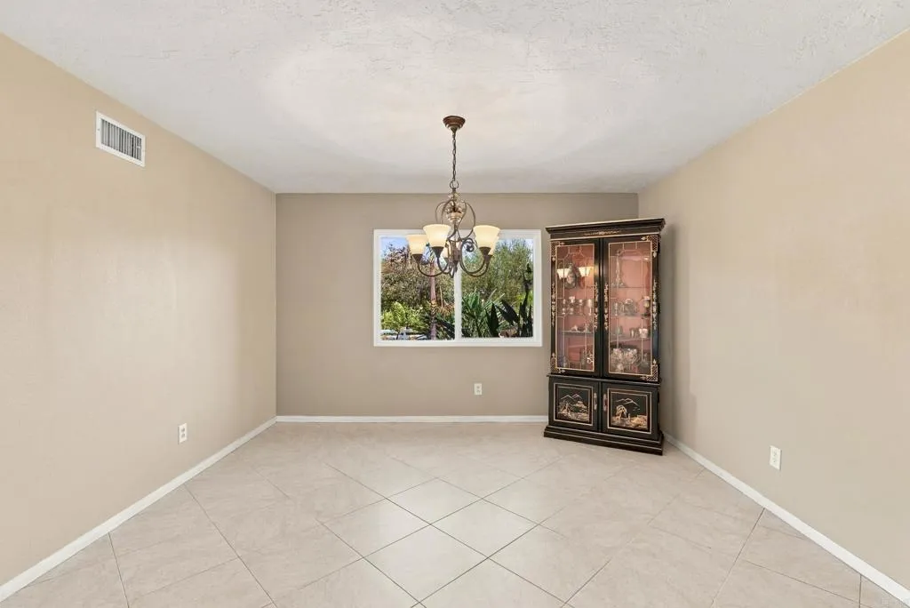 https://cdn.realtyfeed.com/cdn/127/307097827/7885e6246181ed2af60d26593c81f3d0.webp