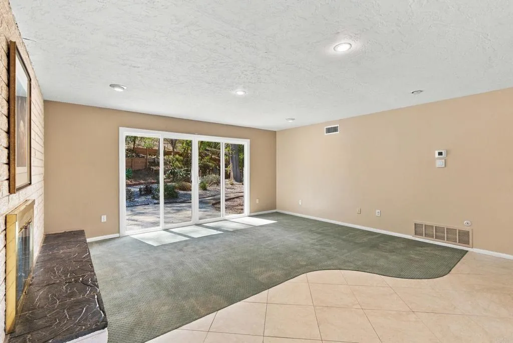https://cdn.realtyfeed.com/cdn/127/307097827/7d231681fb6f4268a451c6aec1d3cbbd.webp