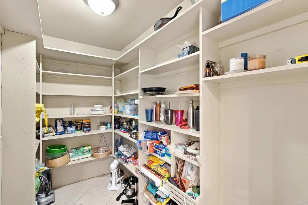 https://cdn.realtyfeed.com/cdn/127/307097827/9989b091d0923bf3709d48be386f2cb0.webp