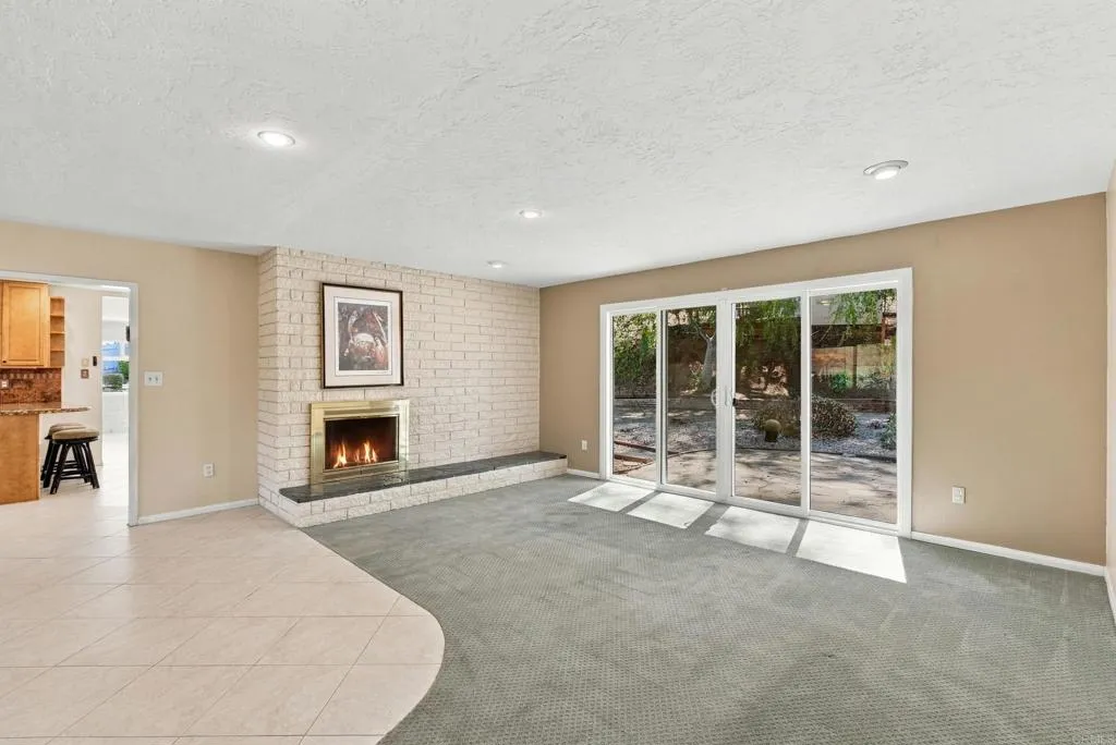https://cdn.realtyfeed.com/cdn/127/307097827/ba97baad58633af8349353182a49dc61.webp