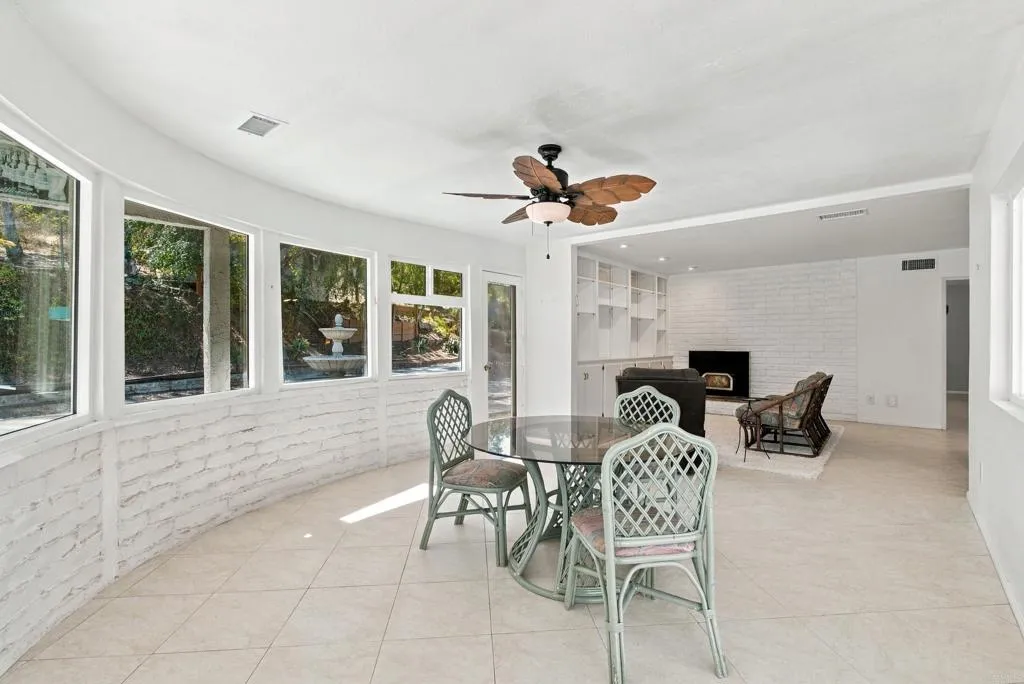 https://cdn.realtyfeed.com/cdn/127/307097827/fa1a0332514bf2b083230305c58e2188.webp