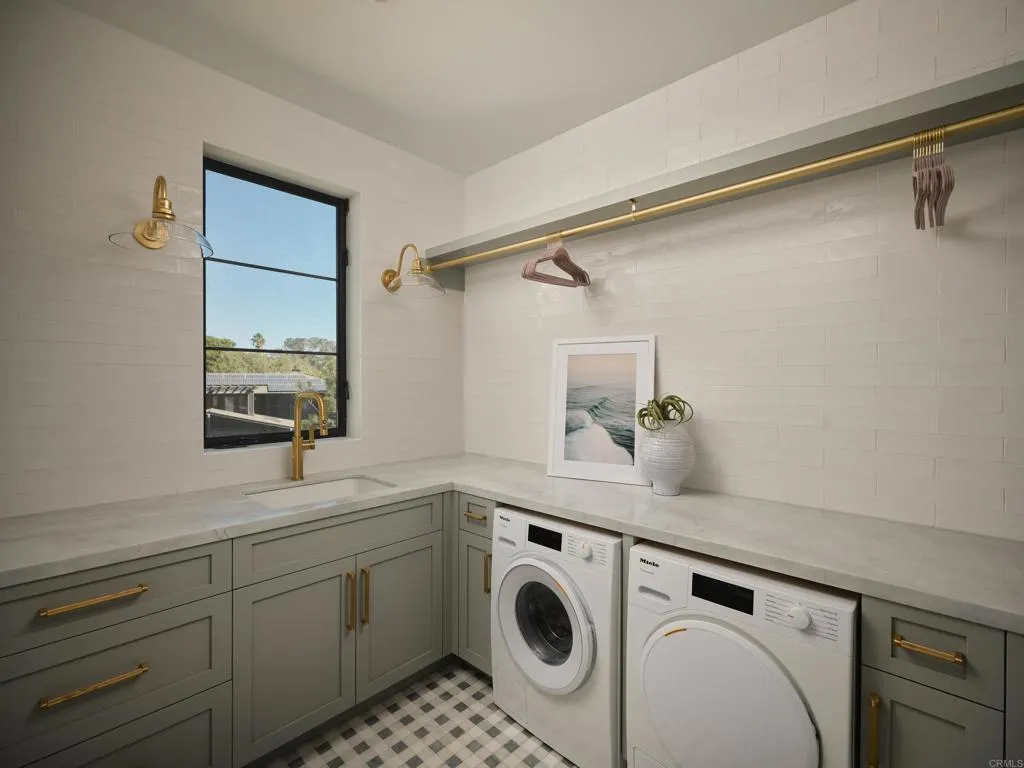 https://cdn.realtyfeed.com/cdn/127/307097837/f11fdfa13aee1bb65cabf391d74955a7.webp
