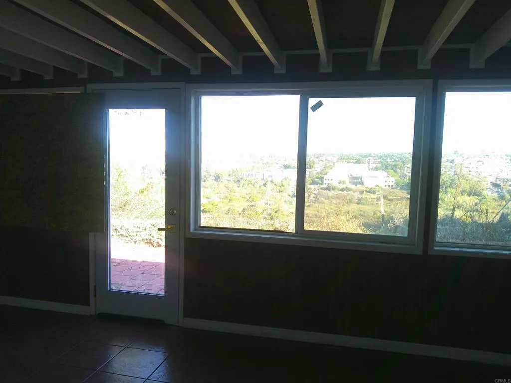 https://cdn.realtyfeed.com/cdn/127/307097866/8eb35c9f4ed4c65fbf2125e69cacb39d.webp