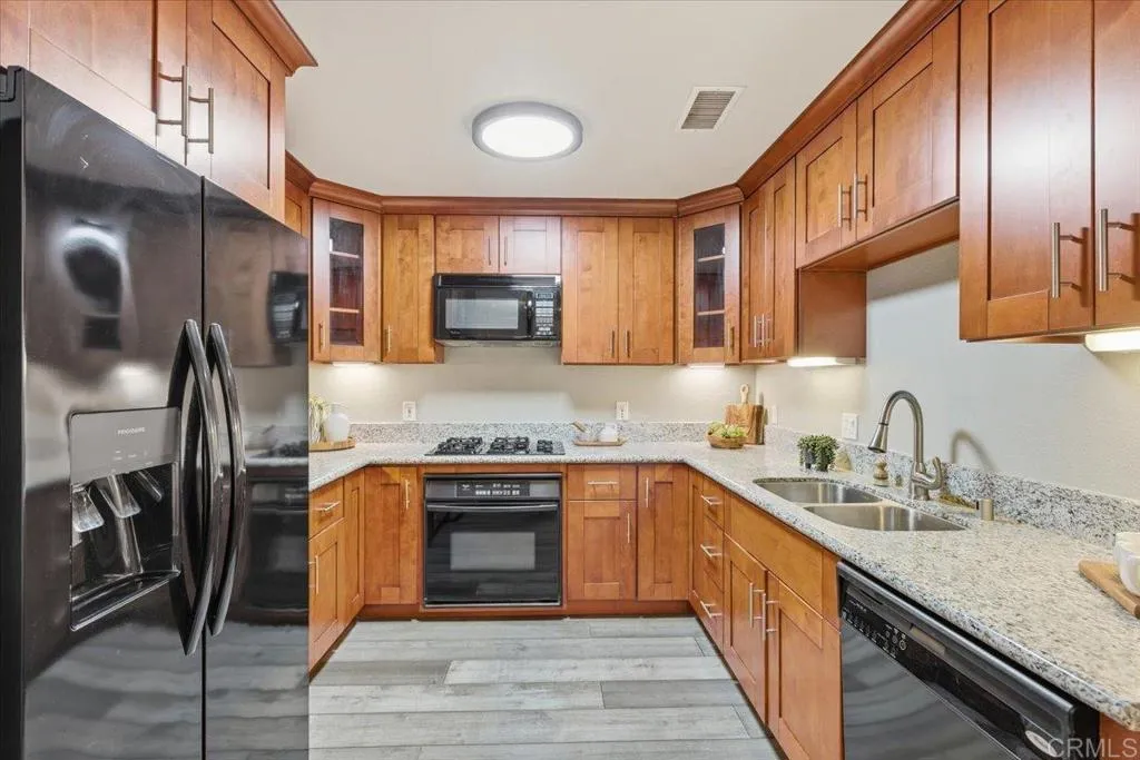 https://cdn.realtyfeed.com/cdn/127/307097896/6a75b4bc0c4d6d01bb61d3e909ad021a.webp
