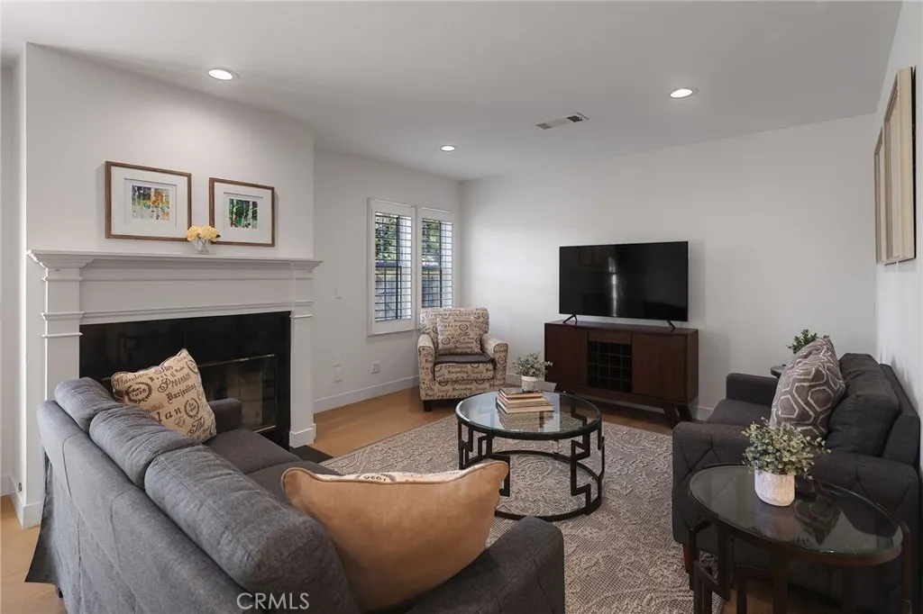 Encino, CA 91316