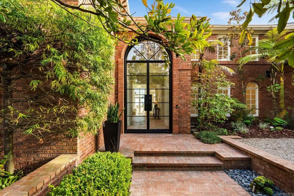 6815 La Jolla Scenic Drive, La Jolla, CA 92037
