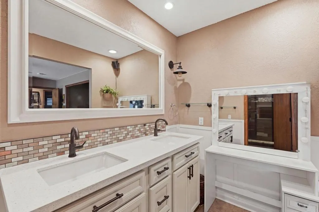 https://cdn.realtyfeed.com/cdn/127/307098145/44bde8d89026b1606e0838b5405e3329.webp