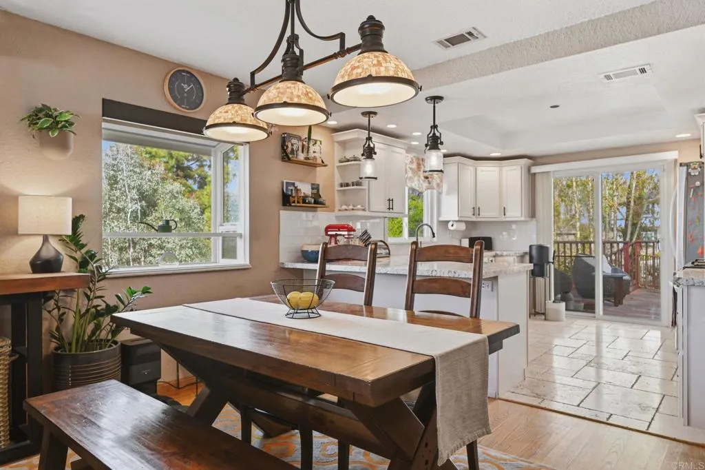https://cdn.realtyfeed.com/cdn/127/307098145/7c39e71f25c9fdbb419ee4b04c338668.webp
