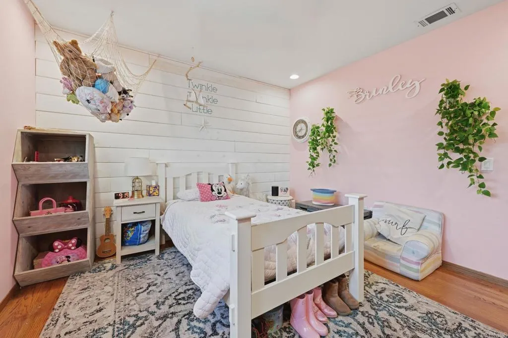https://cdn.realtyfeed.com/cdn/127/307098145/85ee621551fec18e8f1c267d26d1b531.webp