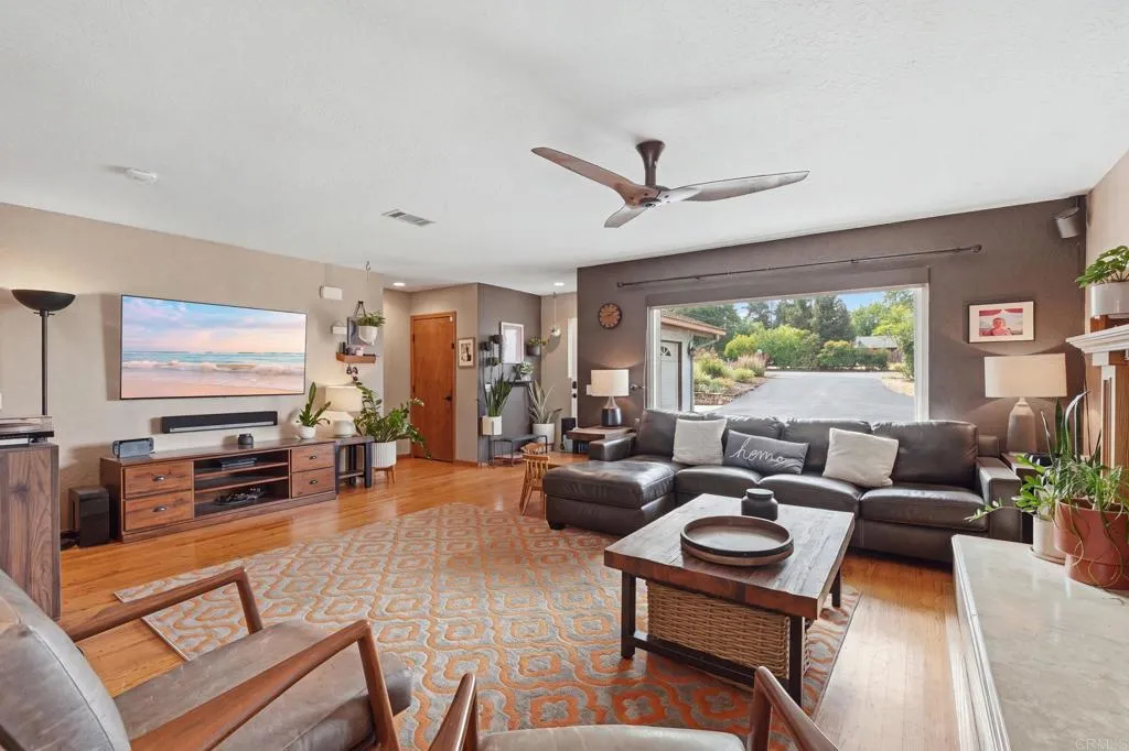 https://cdn.realtyfeed.com/cdn/127/307098145/9666775a5957e6cee98a16fa0ab18eab.webp