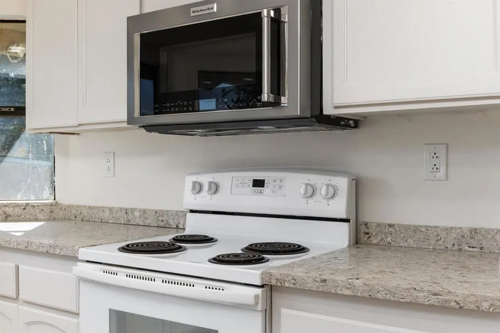 https://cdn.realtyfeed.com/cdn/127/307098215/9901761f885ffd15791d8a5e603f8a86.webp