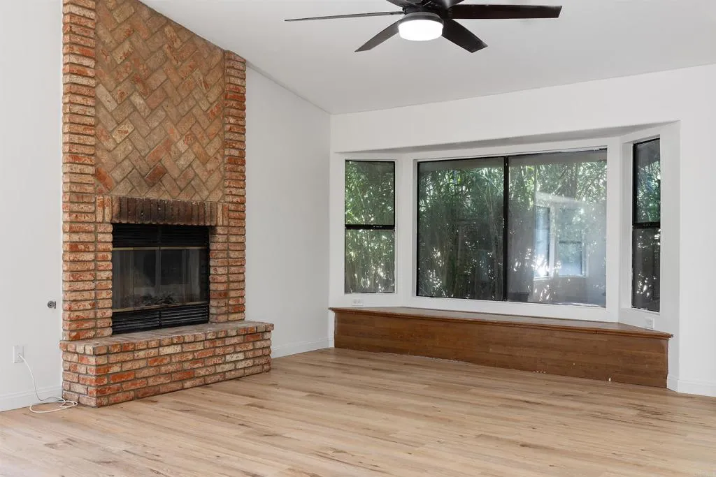 https://cdn.realtyfeed.com/cdn/127/307098215/be055e3ee32981295f027d5d275fc327.webp