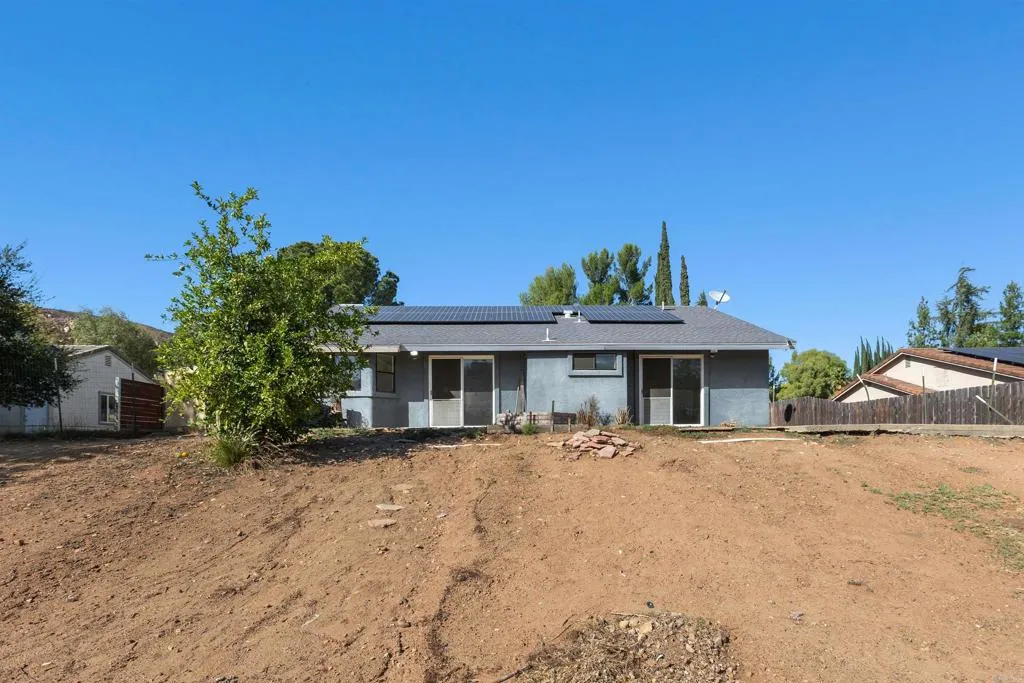 https://cdn.realtyfeed.com/cdn/127/307098215/fcbcee6d19d9fd597404bc3bbe465c12.webp