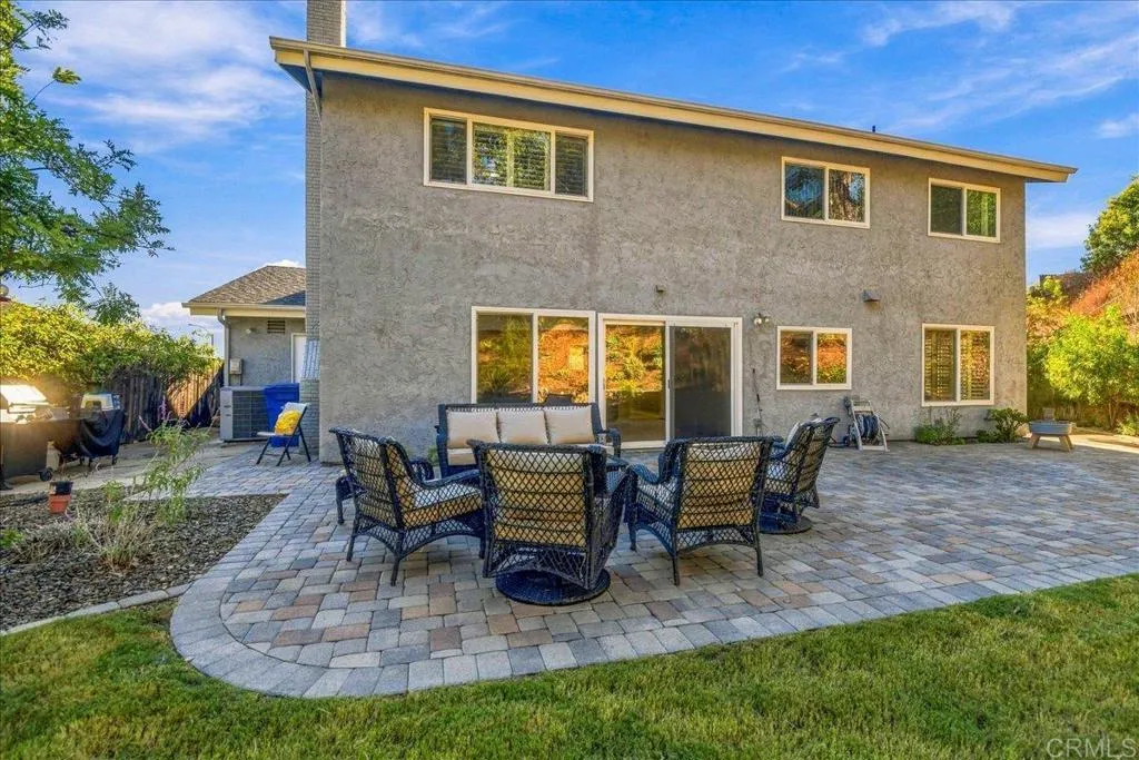 https://cdn.realtyfeed.com/cdn/127/307098218/84b99f12edb3a0633ae9e08a9455bb9b.webp
