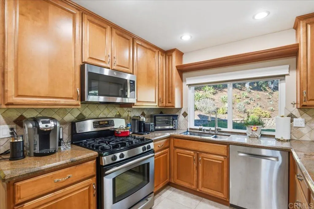 https://cdn.realtyfeed.com/cdn/127/307098218/8b35af672a593d8bdd8f43e32440a68b.webp