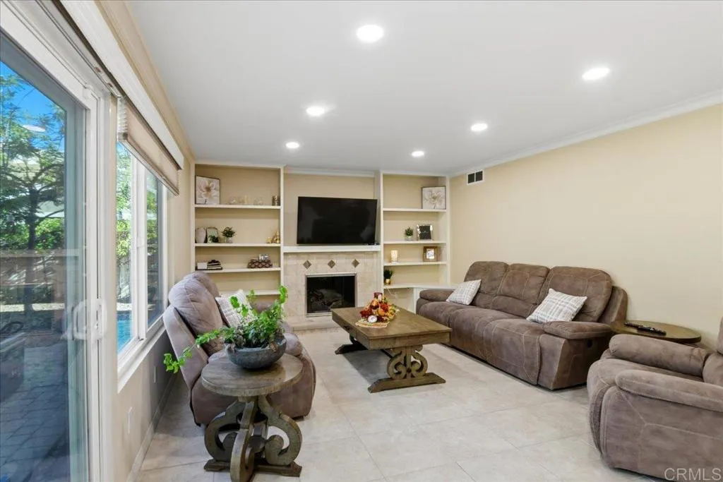 https://cdn.realtyfeed.com/cdn/127/307098218/8ff8593bdf5b8e80e3530ed69c24ff18.webp