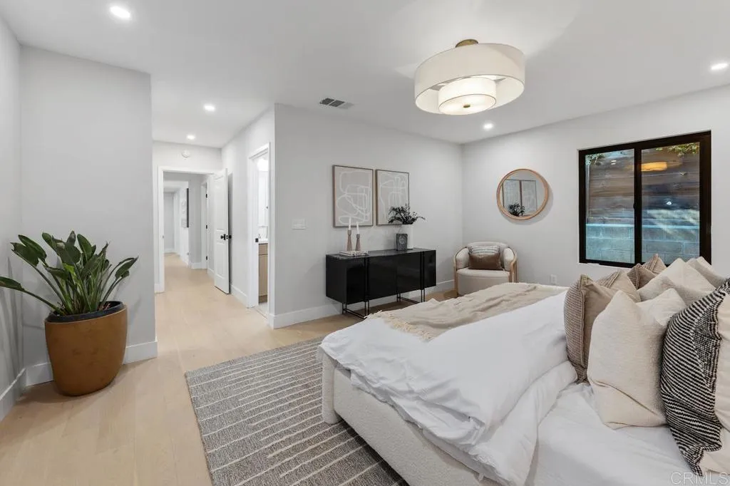 5877 Soledad Mountain Road, La Jolla, CA 92037 5877 Soledad Mountain Road, La Jolla, CA 92037