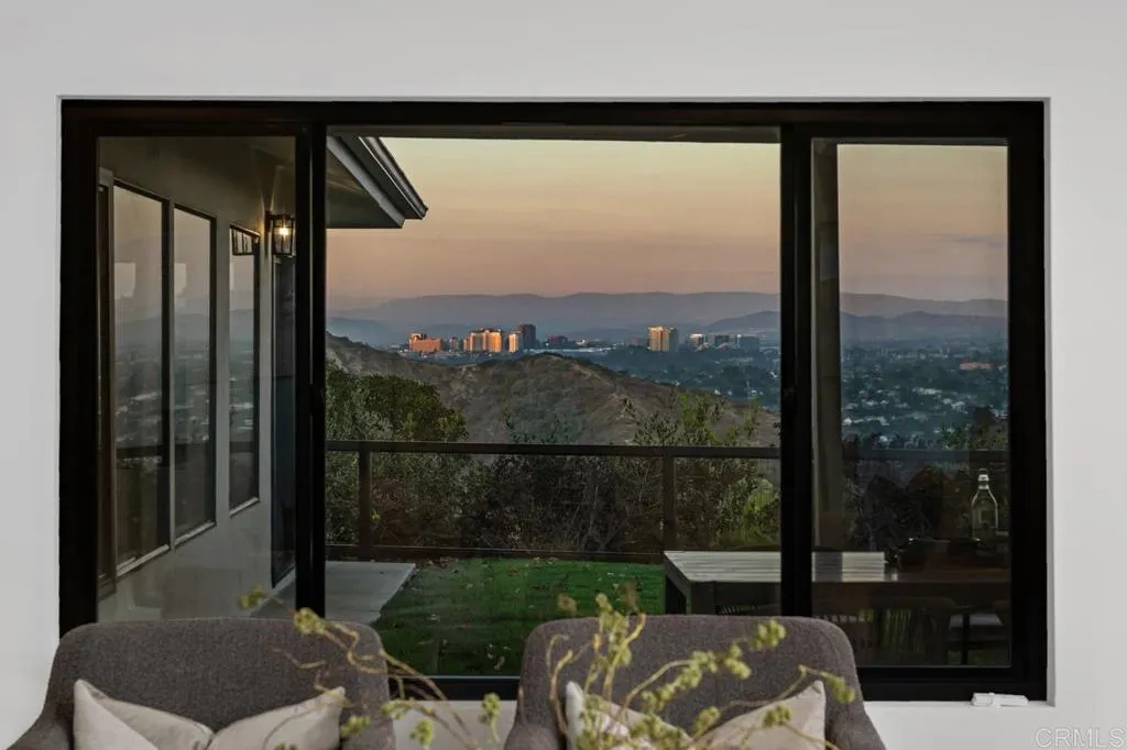 5877 Soledad Mountain Road, La Jolla, CA 92037 5877 Soledad Mountain Road, La Jolla, CA 92037