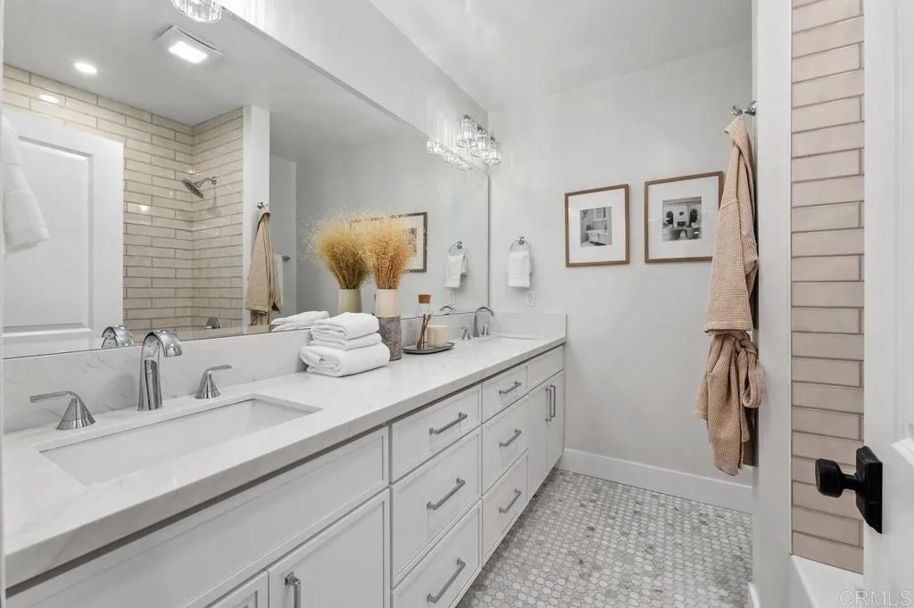 https://cdn.realtyfeed.com/cdn/127/307098326/8debff1c802729ea89d58e6ad489686f.webp