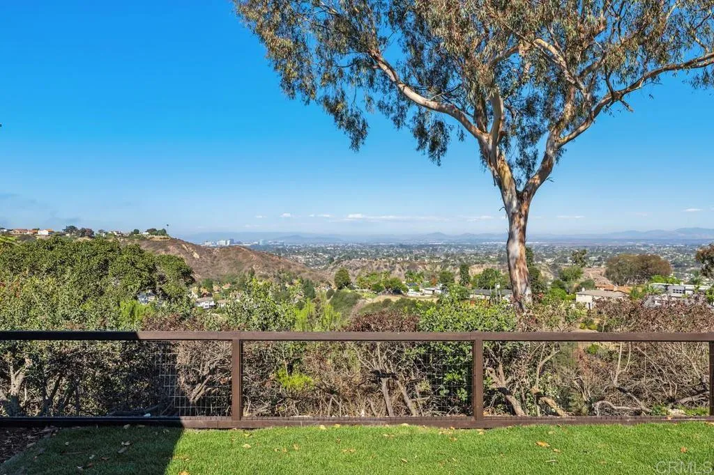 5877 Soledad Mountain Road, La Jolla, CA 92037 5877 Soledad Mountain Road, La Jolla, CA 92037