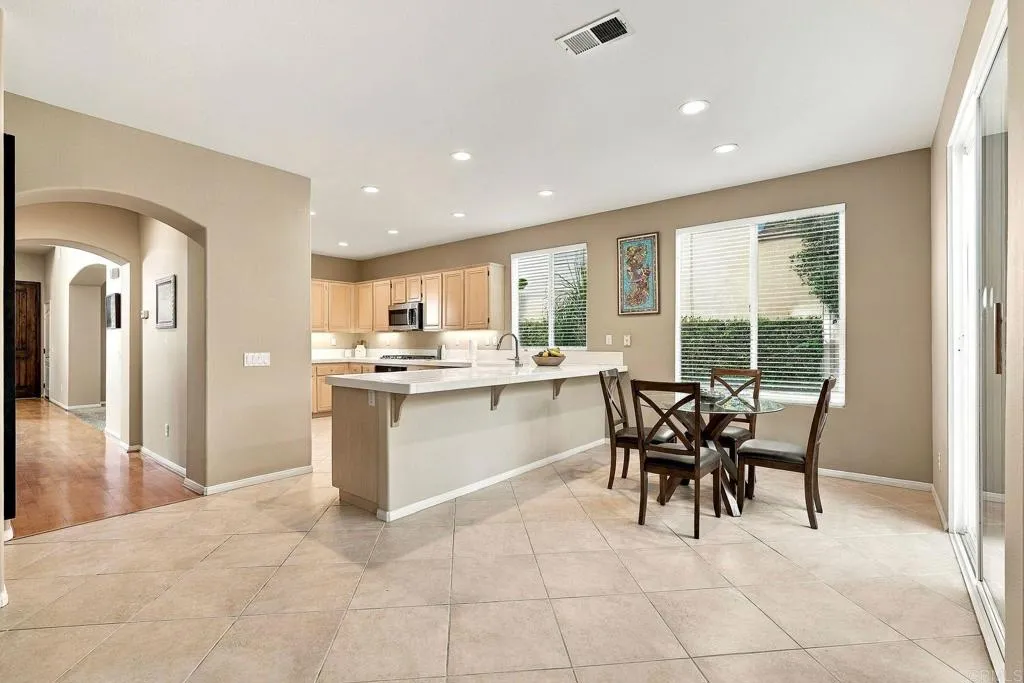 https://cdn.realtyfeed.com/cdn/127/307098484/1a3cb6c30b98766c1998246fe4825b00.webp
