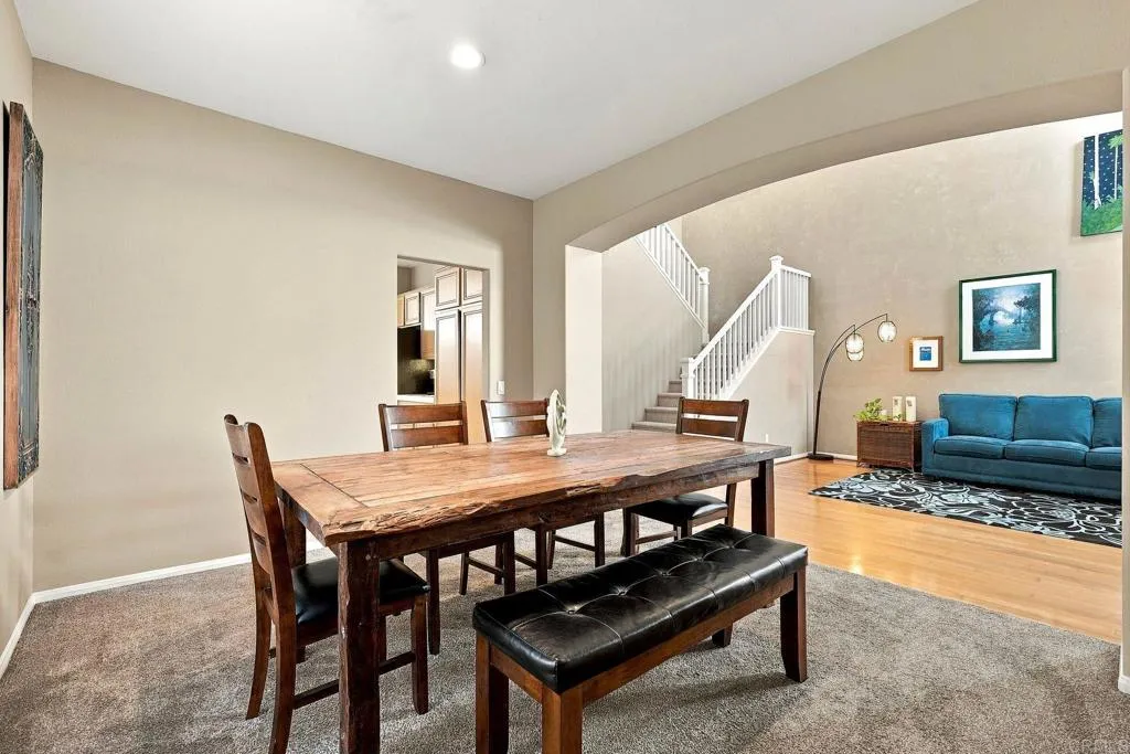 https://cdn.realtyfeed.com/cdn/127/307098484/81123087e59b38b720ef1c0f74dc273f.webp