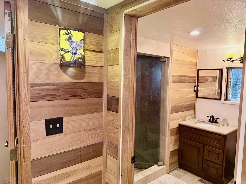 https://cdn.realtyfeed.com/cdn/127/307098491/d16f8956d5060add542ba3ba435a63cc.webp