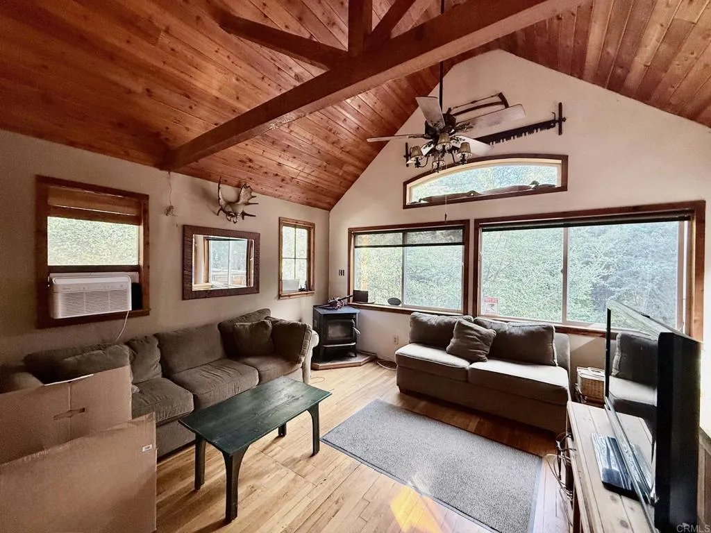https://cdn.realtyfeed.com/cdn/127/307098491/ec0480a99a648c9b29b1929b154e622f.webp