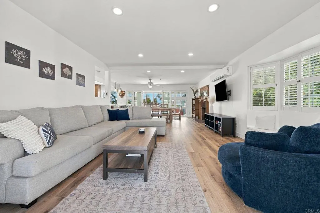 2570 Burgener Boulevard, San Diego, CA 92110 2570 Burgener Boulevard, San Diego, CA 92110
