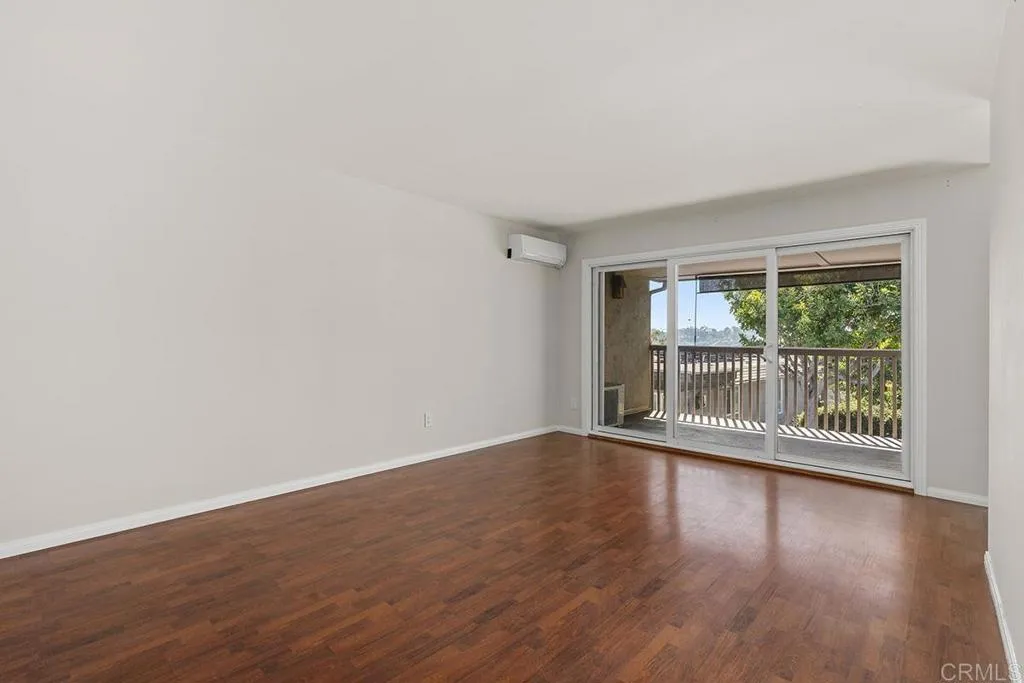 https://cdn.realtyfeed.com/cdn/127/307098585/041eee6c126bdfca67a0a6fbf83eb21e.webp
