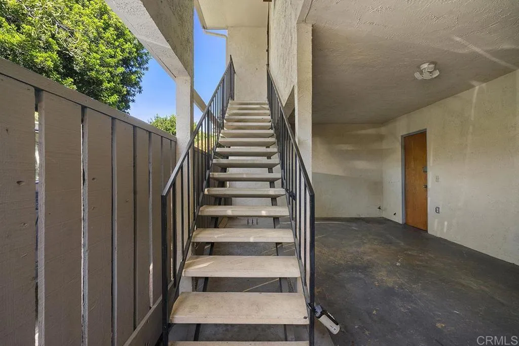 https://cdn.realtyfeed.com/cdn/127/307098585/81ea36446b813edb30f9defb1797aed9.webp