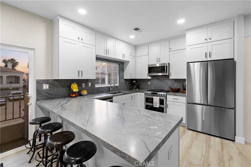 https://cdn.realtyfeed.com/cdn/127/307098593/3e259287de8e5def27cedbe83396bffb.webp