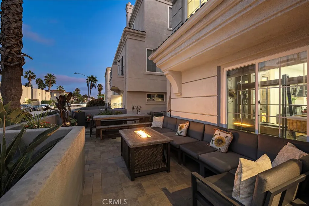 https://cdn.realtyfeed.com/cdn/127/307098593/47f3afa05f6acdf8808479484d17bbc4.webp