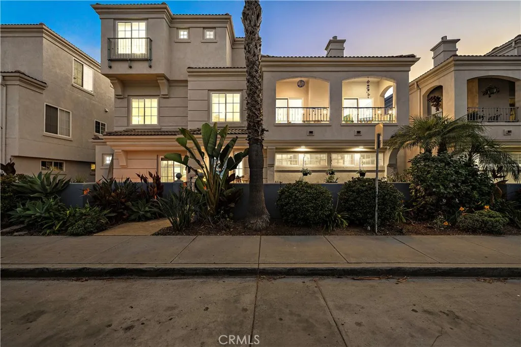https://cdn.realtyfeed.com/cdn/127/307098593/563638e76c5d1e6ddeee0aa9f7c8ed55.webp
