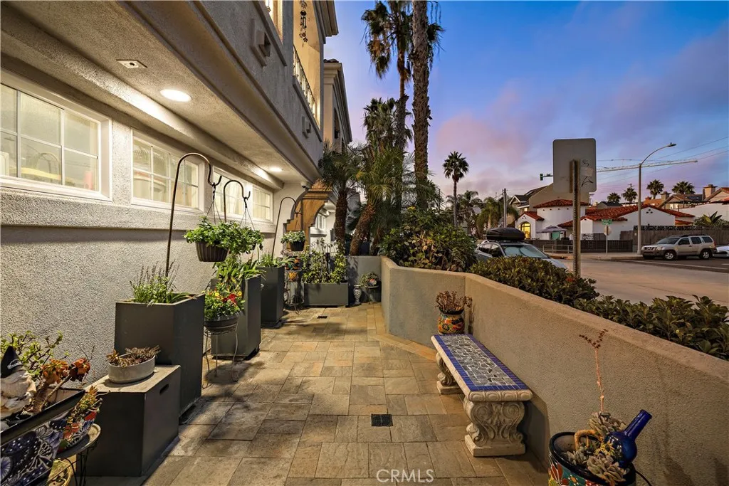 https://cdn.realtyfeed.com/cdn/127/307098593/796bc77e8ebce48d686e1dd76c3b4a27.webp