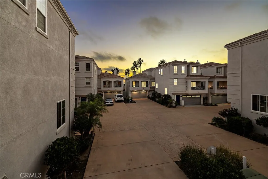 https://cdn.realtyfeed.com/cdn/127/307098593/aad200df35b8ff2af952df01ba41aef8.webp