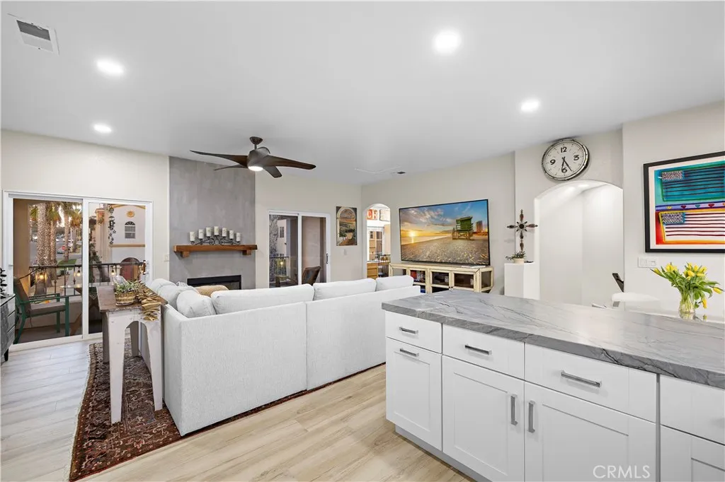 https://cdn.realtyfeed.com/cdn/127/307098593/bc6541a83df83bffa0d0633067aa2e05.webp