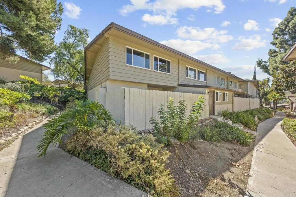 https://cdn.realtyfeed.com/cdn/127/307098749/95430857cd12c68ab8dad54e5ba4507a.webp