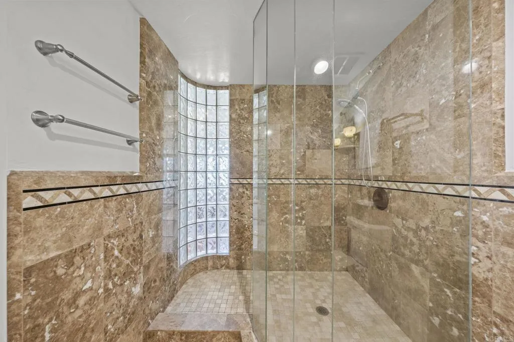https://cdn.realtyfeed.com/cdn/127/307098749/a7b8b06d00a18a134e0ee4d8759025a0.webp