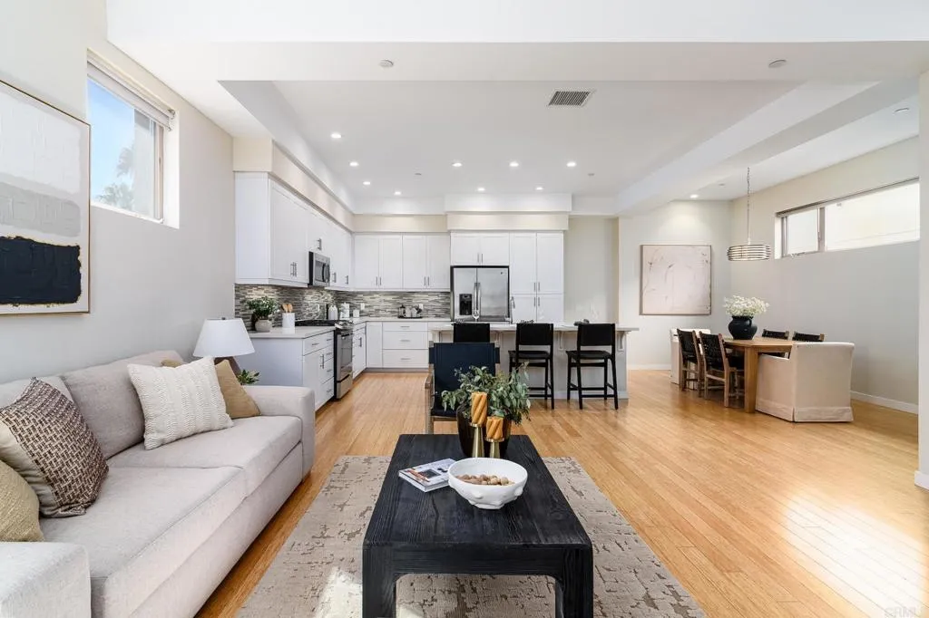 https://cdn.realtyfeed.com/cdn/127/307098855/a129028b5390835edc227f709f9be641.webp