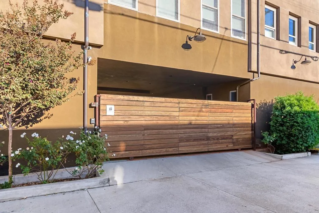 https://cdn.realtyfeed.com/cdn/127/307098855/f7d4d5826268c1ee1d8e5542018e2a74.webp