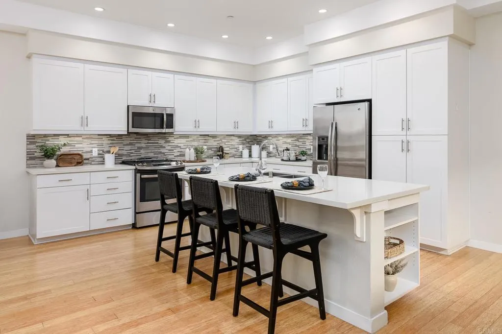 https://cdn.realtyfeed.com/cdn/127/307098855/f7df770188b9303d75e827fe1efa2fbb.webp