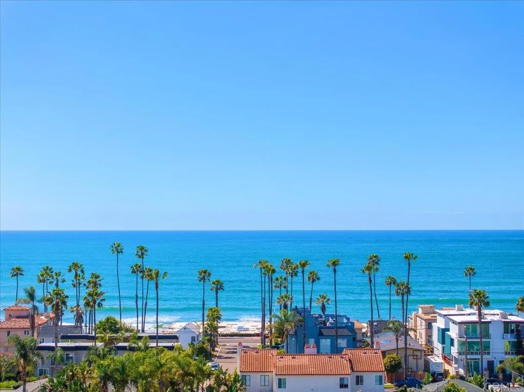 https://cdn.realtyfeed.com/cdn/127/307099047/0a83f9dca8491eedc6bd283e865b37f6.webp