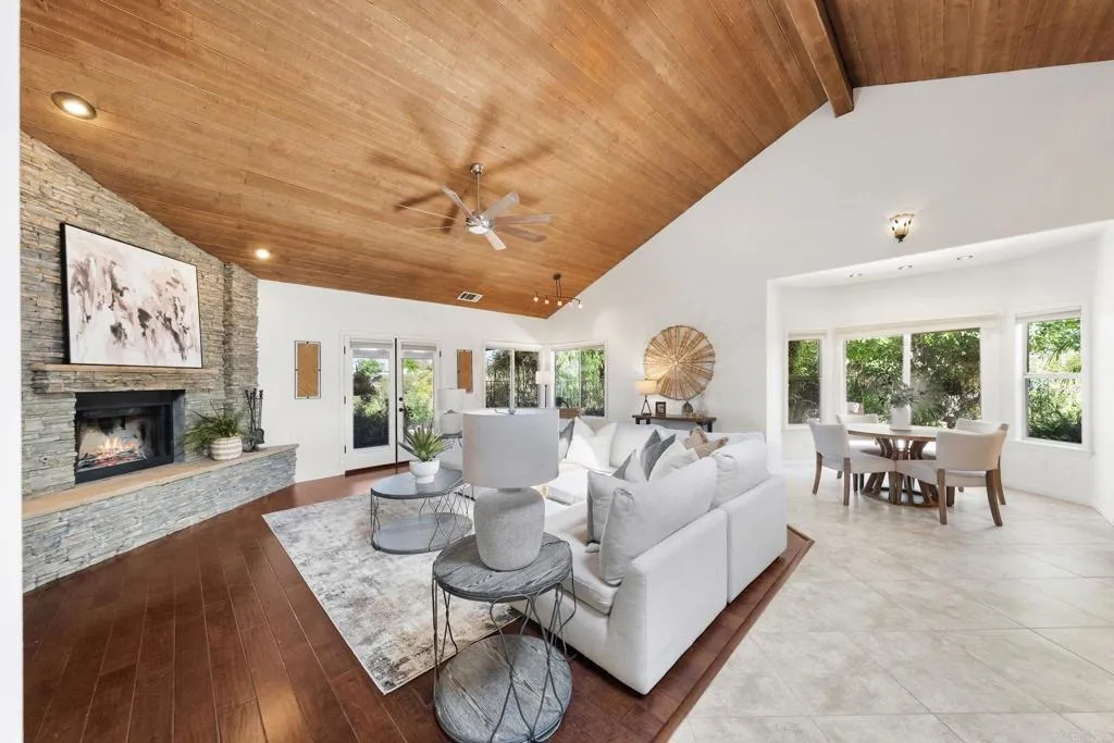 https://cdn.realtyfeed.com/cdn/127/307099195/0202e62d7eea8bc188ffc7f02e678b27.webp