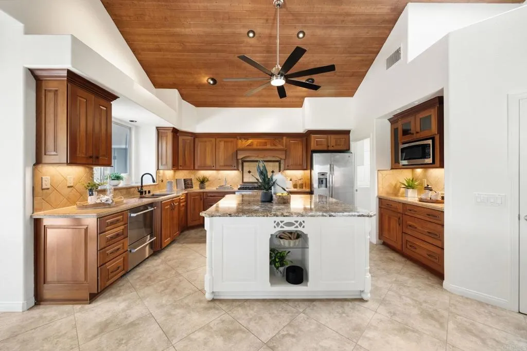 https://cdn.realtyfeed.com/cdn/127/307099195/1beda2400dd67807ed3d46fb29b2af9a.webp