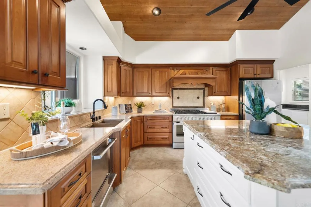https://cdn.realtyfeed.com/cdn/127/307099195/c5838b839d0cef40495aa883c5dbcd27.webp